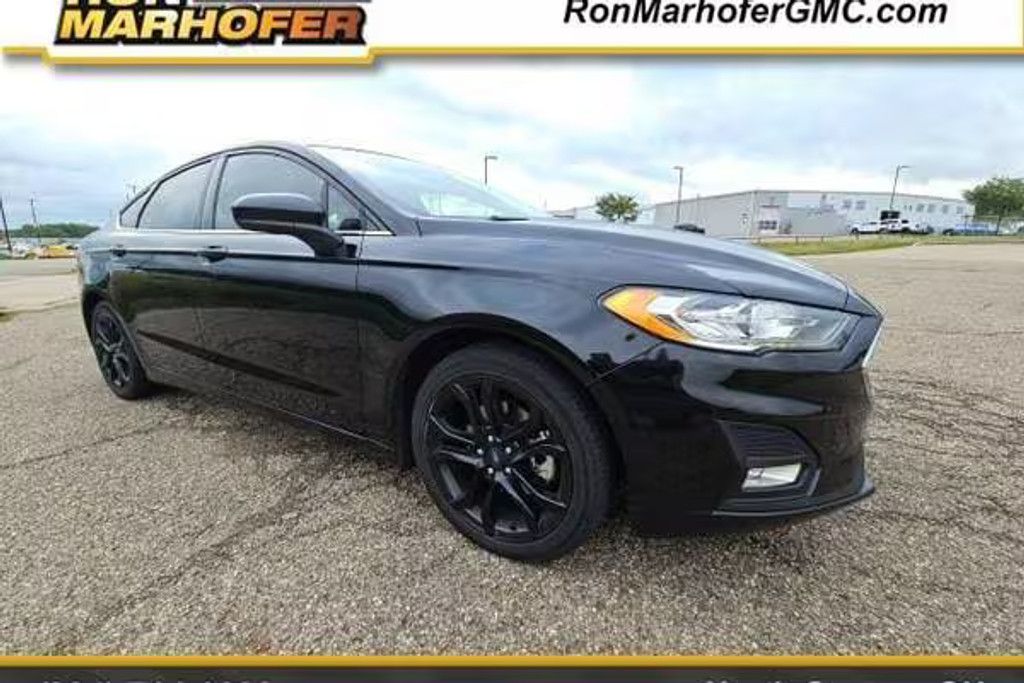 2020 Ford Fusion SE