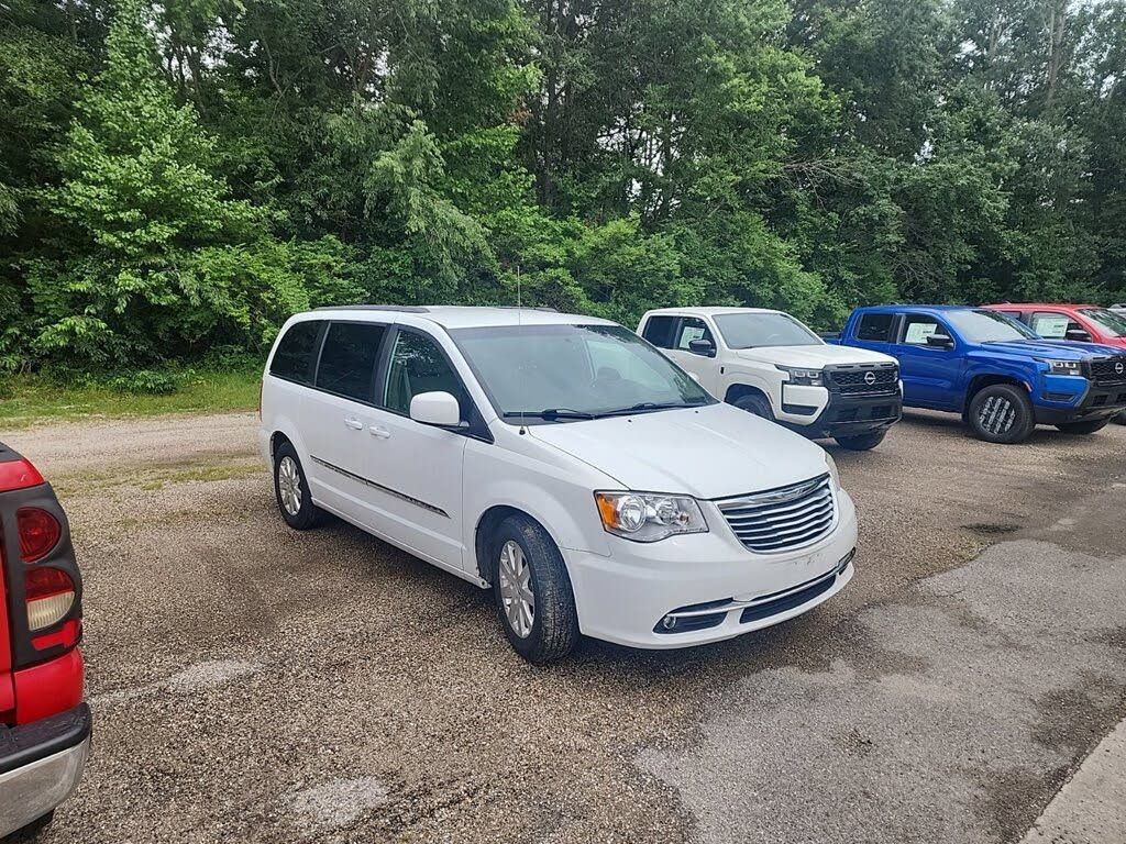 2014 Chrysler Town AND Country Touring