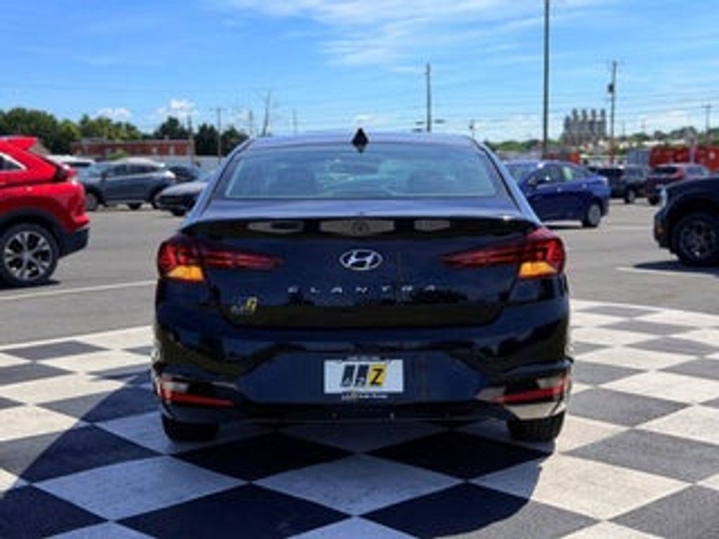 2020 HYUNDAI Elantra - photo 6
