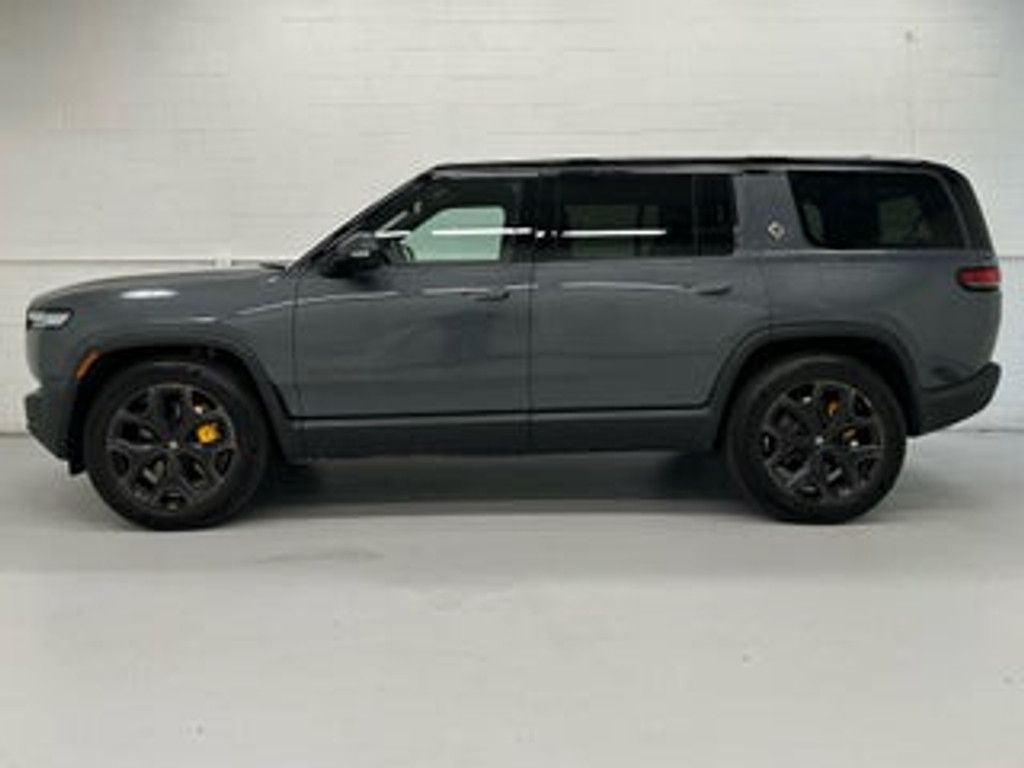 2025 RIVIAN R1S - photo 6