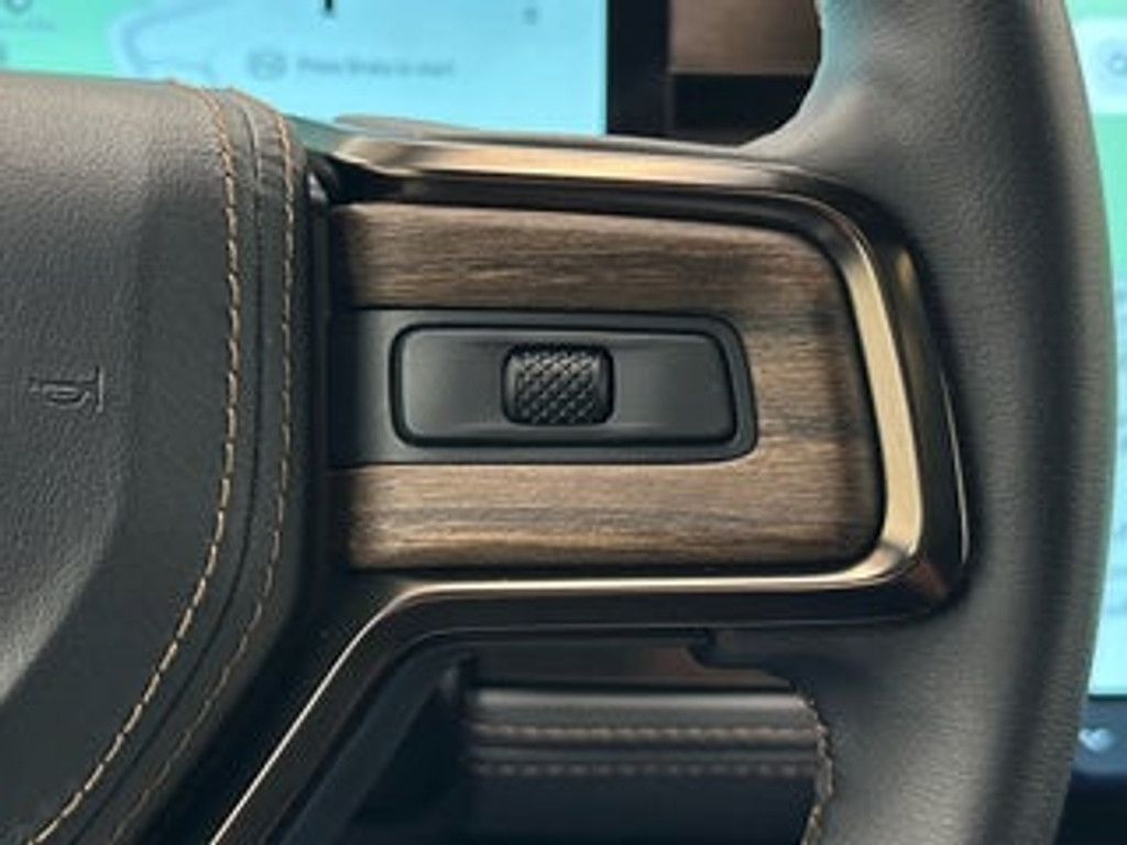 2025 RIVIAN R1S - photo 48