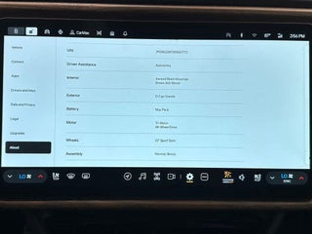 2025 RIVIAN R1S - photo 55