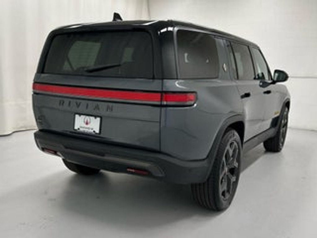 2025 RIVIAN R1S - photo 12