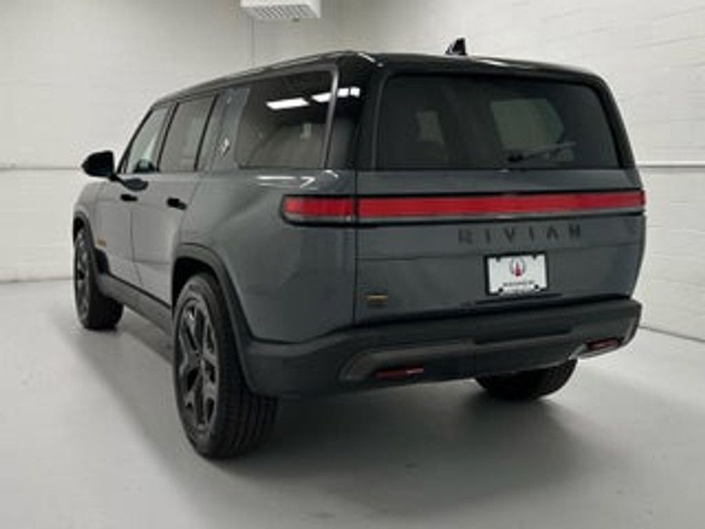 2025 RIVIAN R1S - photo 16