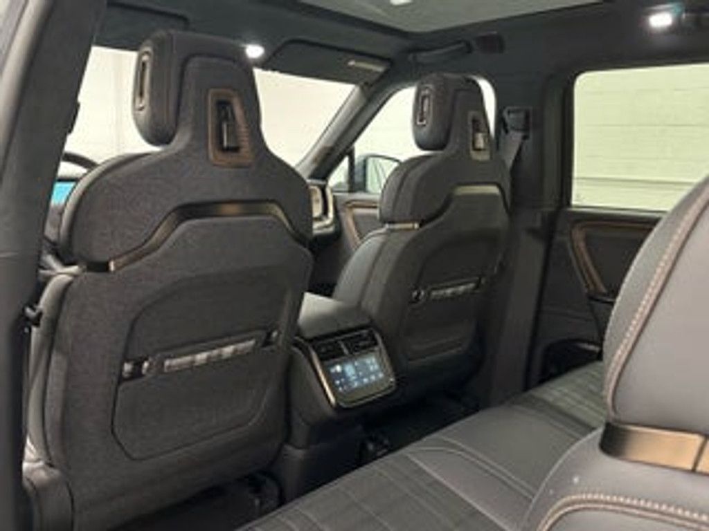 2025 RIVIAN R1S - photo 28