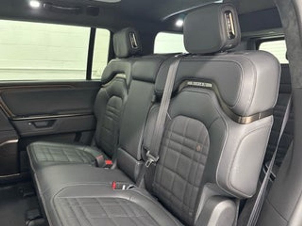 2025 RIVIAN R1S - photo 32