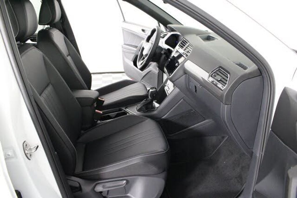 2023 VOLKSWAGEN Tiguan - photo 22