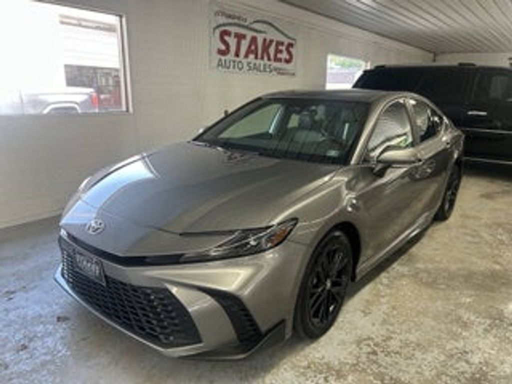 2025 Toyota Camry SE