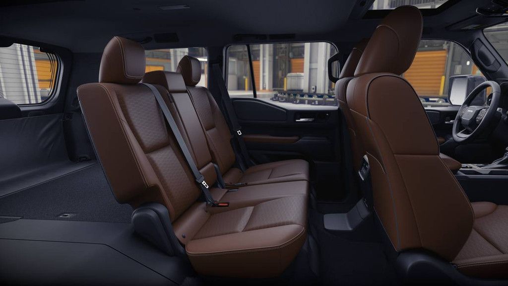 2027 TOYOTA Land Cruiser - photo 3