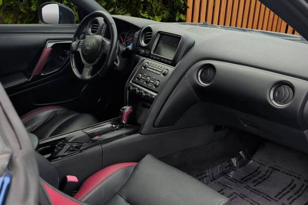 2013 NISSAN GT-R - photo 22