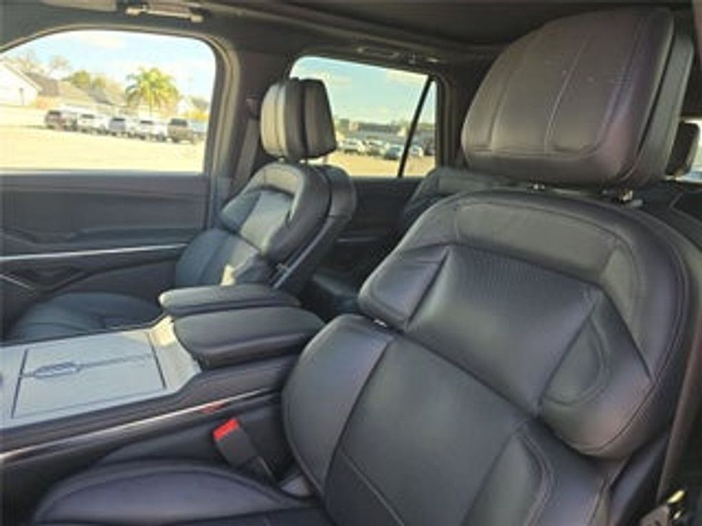 2026 LINCOLN Navigator L - photo 17
