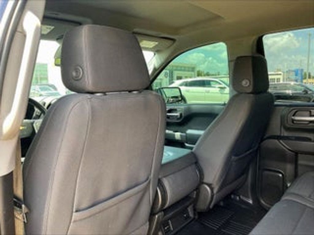 2023 CHEVROLET Silverado - photo 19