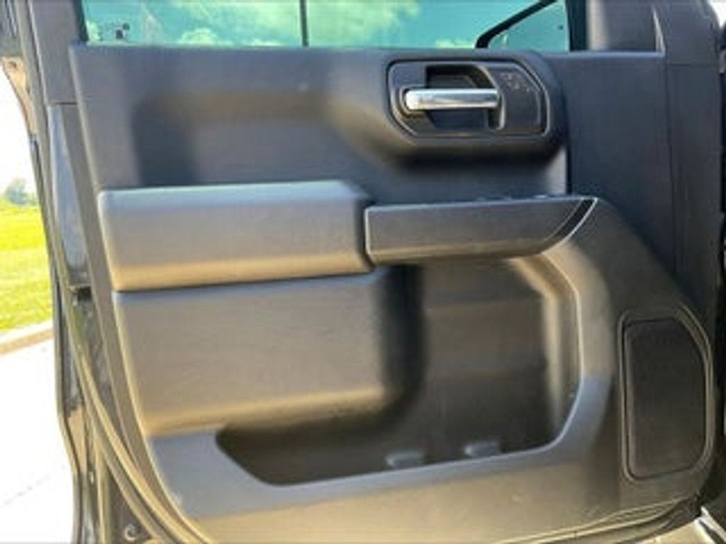 2023 CHEVROLET Silverado - photo 20
