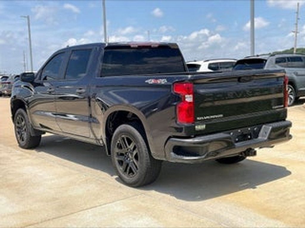2023 CHEVROLET Silverado - photo 4
