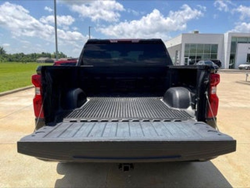 2023 CHEVROLET Silverado - photo 15
