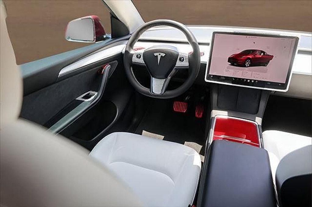 2023 TESLA Model Y - photo 23