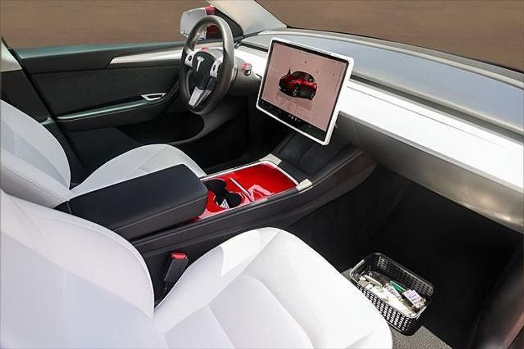 2023 TESLA Model Y - photo 26