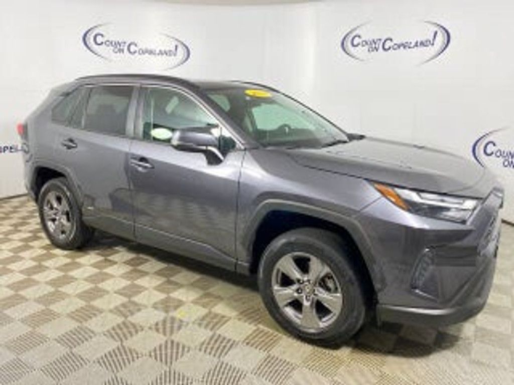 2024 Toyota RAV4 XLE