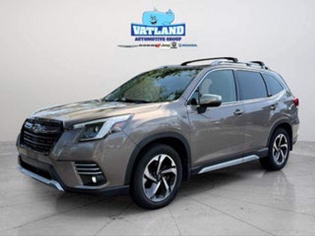 2023 Subaru Forester Touring ES Navi
