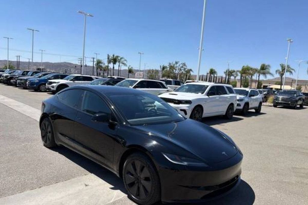2024 TESLA Model 3 - photo 4