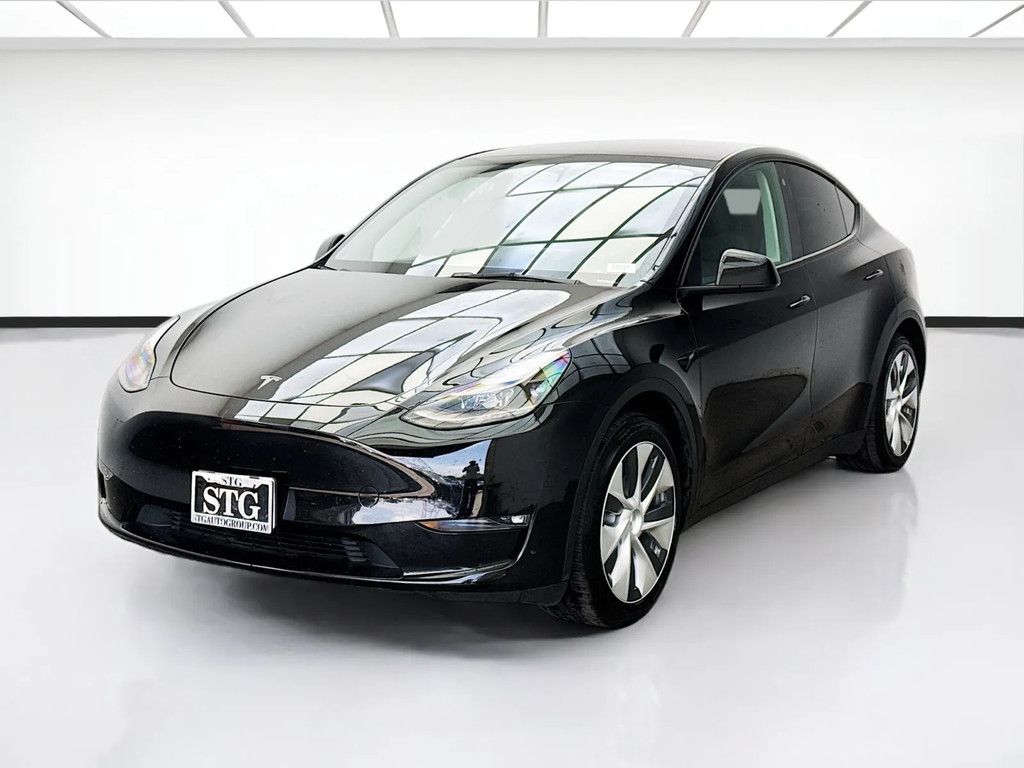 2023 Tesla Model Y Long Range