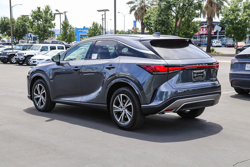2026 LEXUS RX - photo 2