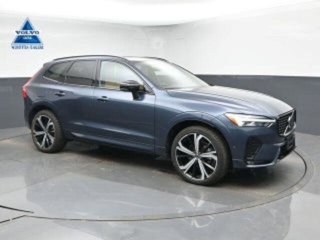 2023 Volvo XC60 Ultimate Dark