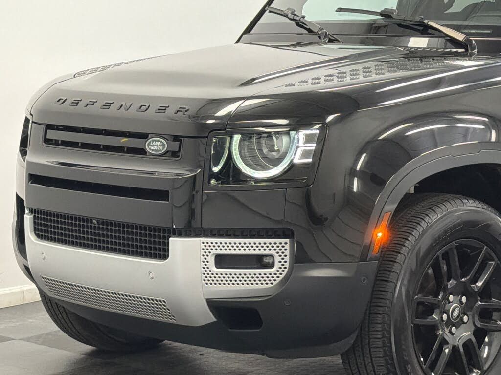 2025 LAND ROVER Defender - photo 4