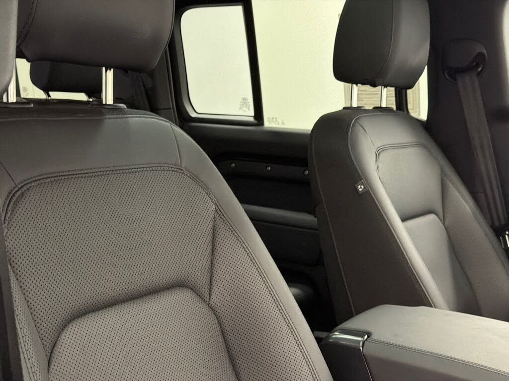 2025 LAND ROVER Defender - photo 20