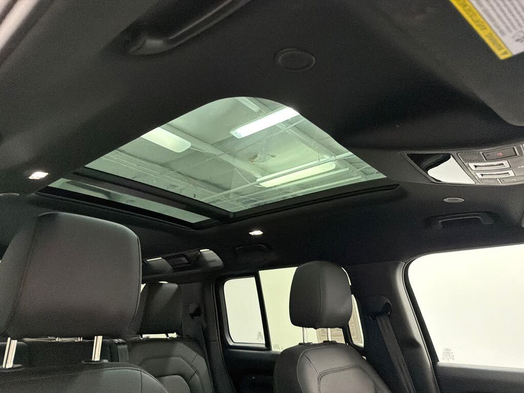2025 LAND ROVER Defender - photo 24