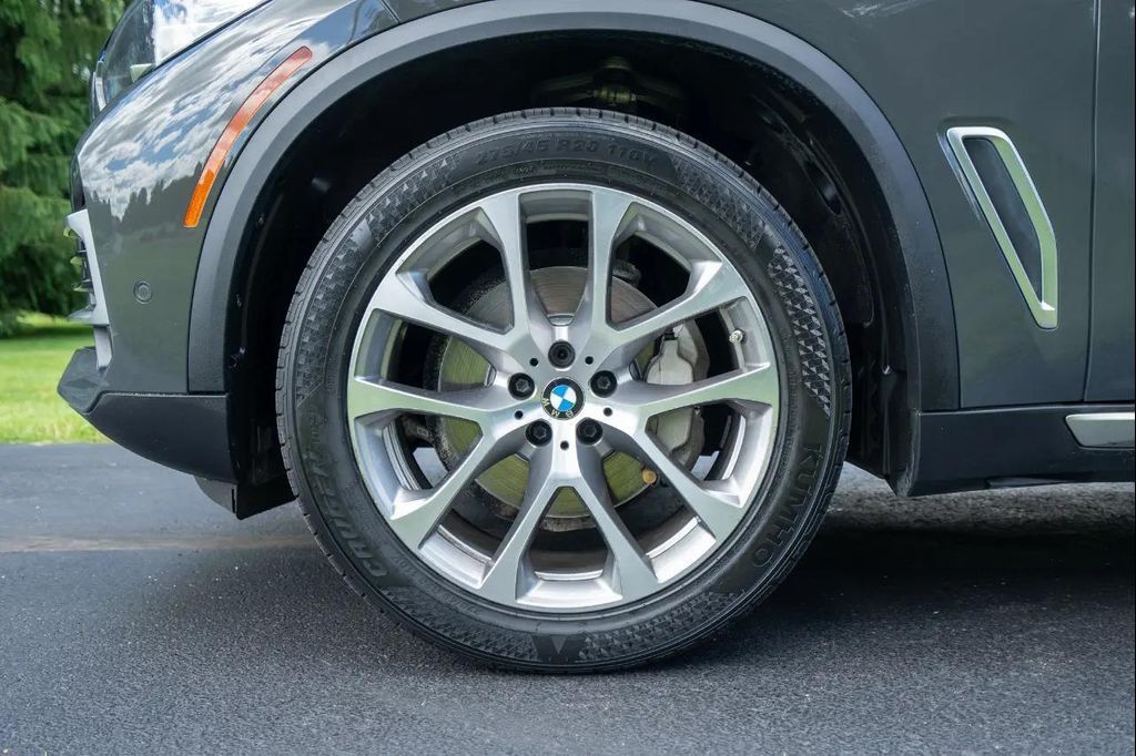 2022 BMW X5 - photo 9