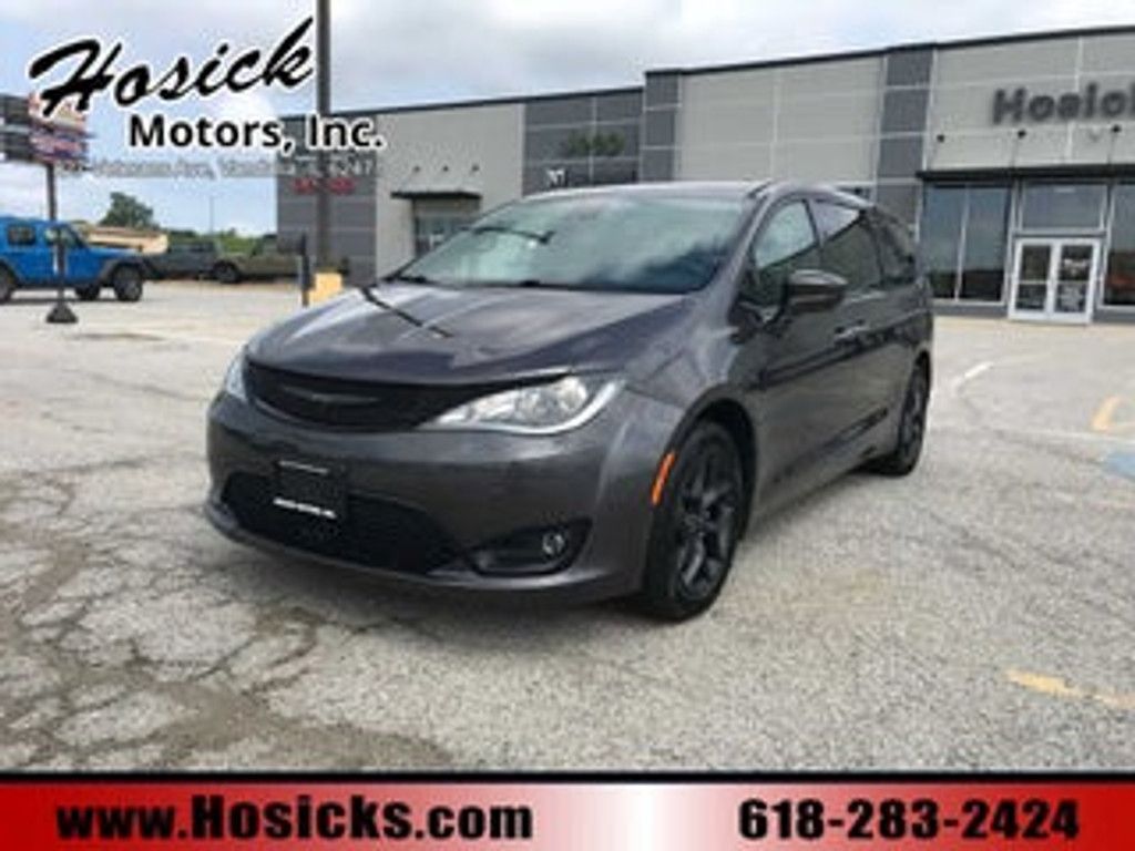 2017 Chrysler Pacifica Touring L Plus