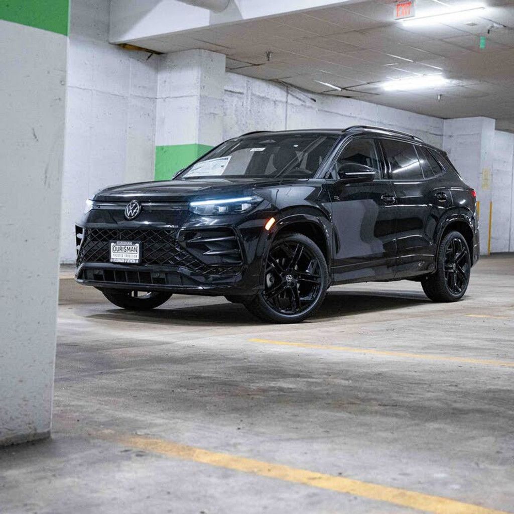 2026 Volkswagen Tiguan SE R Line
