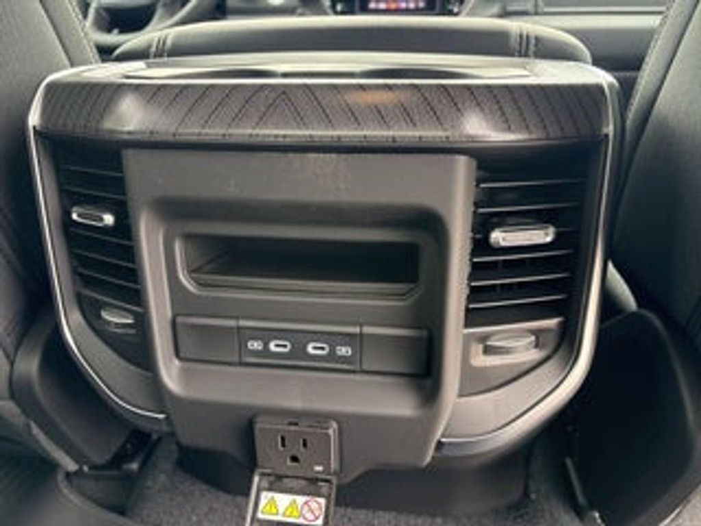2026 RAM 1500 - photo 32