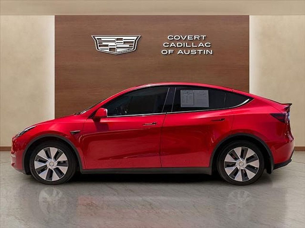 2023 TESLA Model Y - photo 2