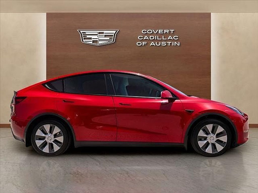 2023 TESLA Model Y - photo 5