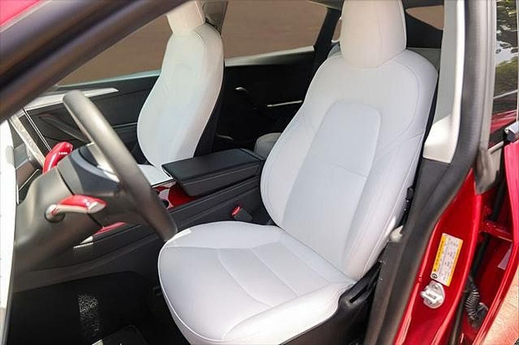 2023 TESLA Model Y - photo 7