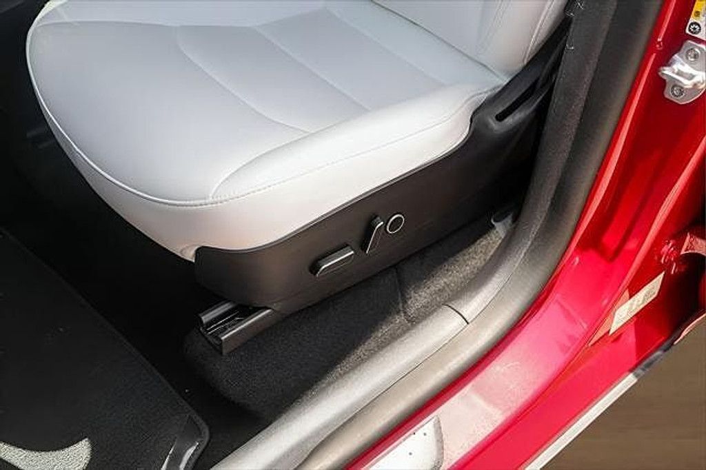 2023 TESLA Model Y - photo 8
