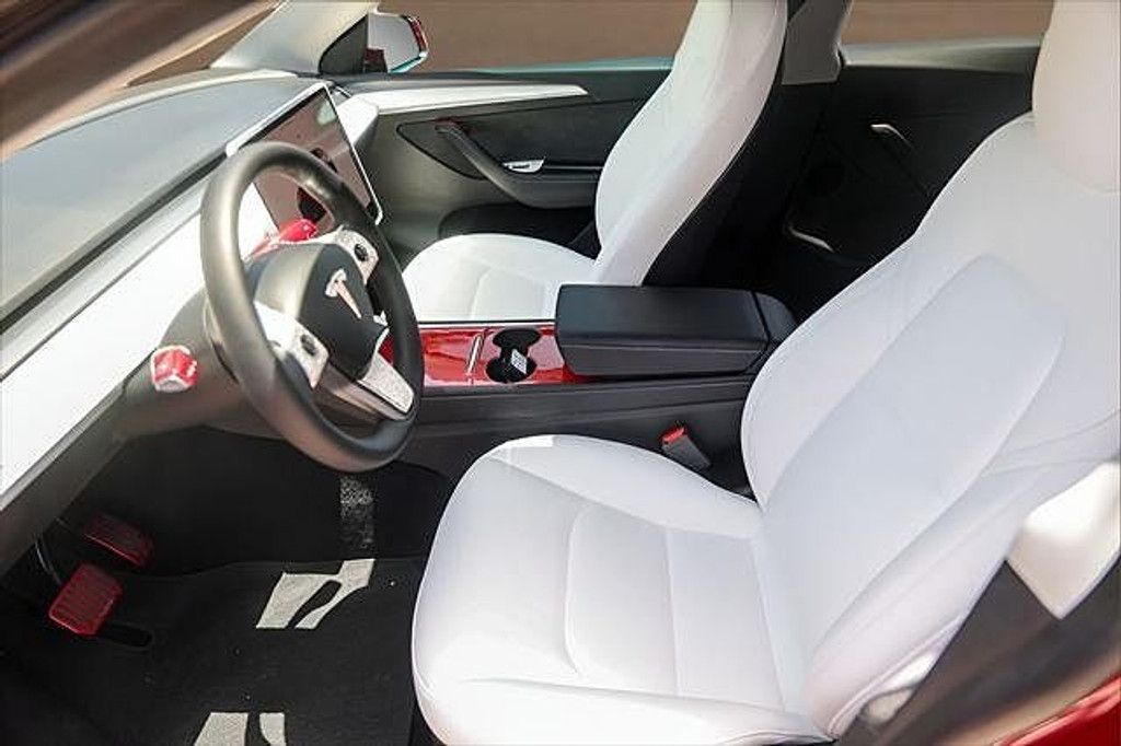 2023 TESLA Model Y - photo 9