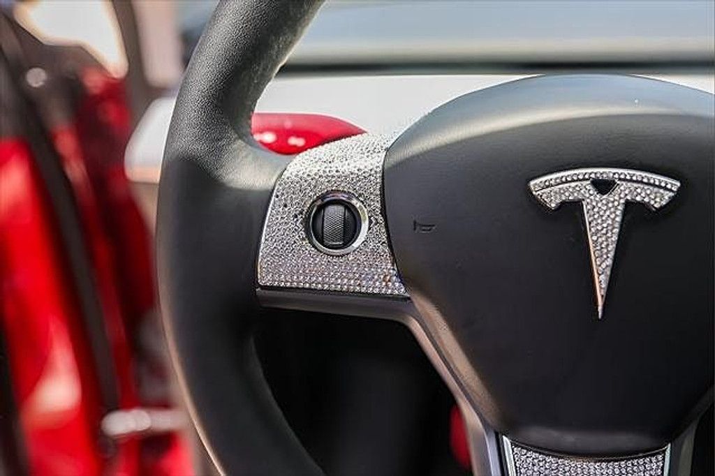 2023 TESLA Model Y - photo 13