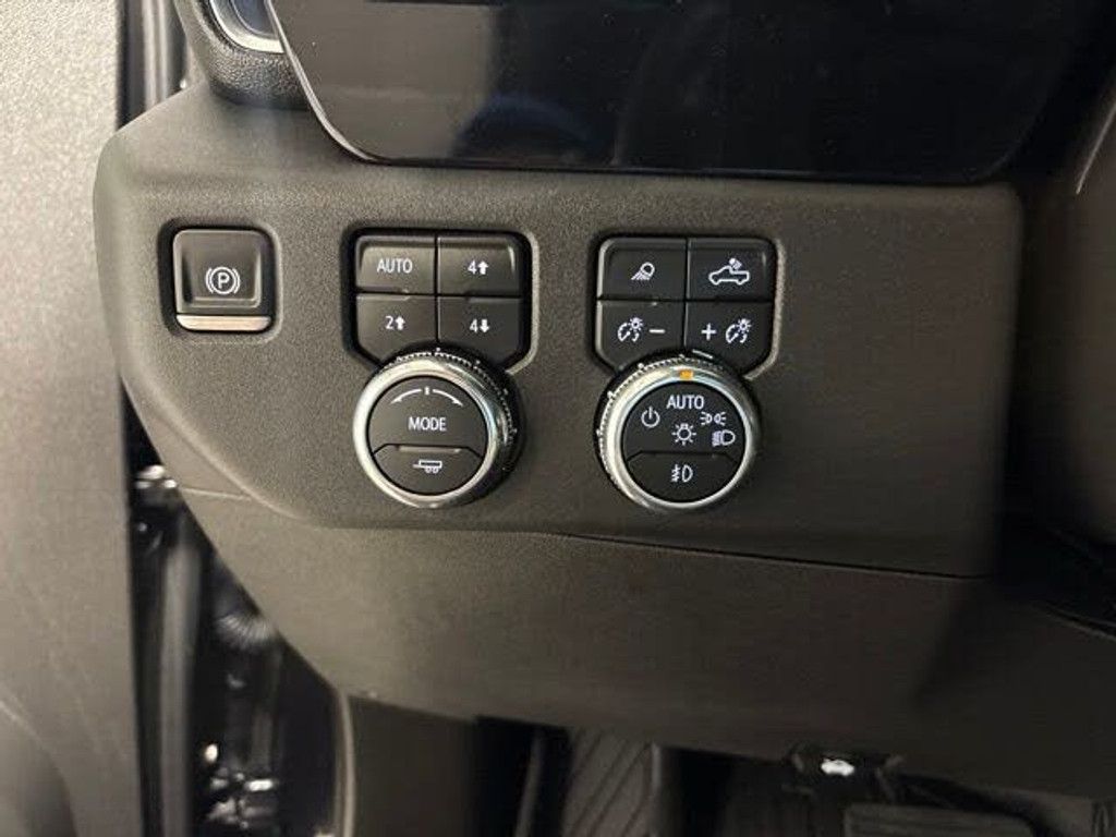 2025 GMC Sierra - photo 30