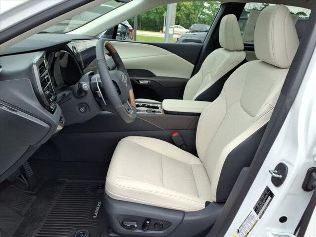 2026 LEXUS RX - photo 15