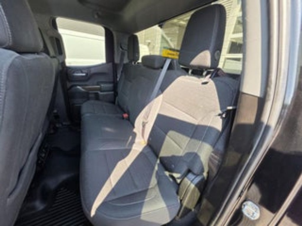 2021 GMC Sierra - photo 9