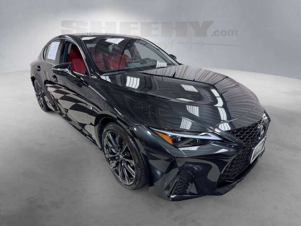 2024 LEXUS IS - photo 2