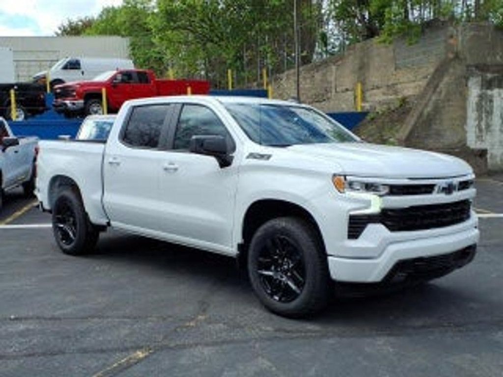 2024 Chevrolet Silverado RST