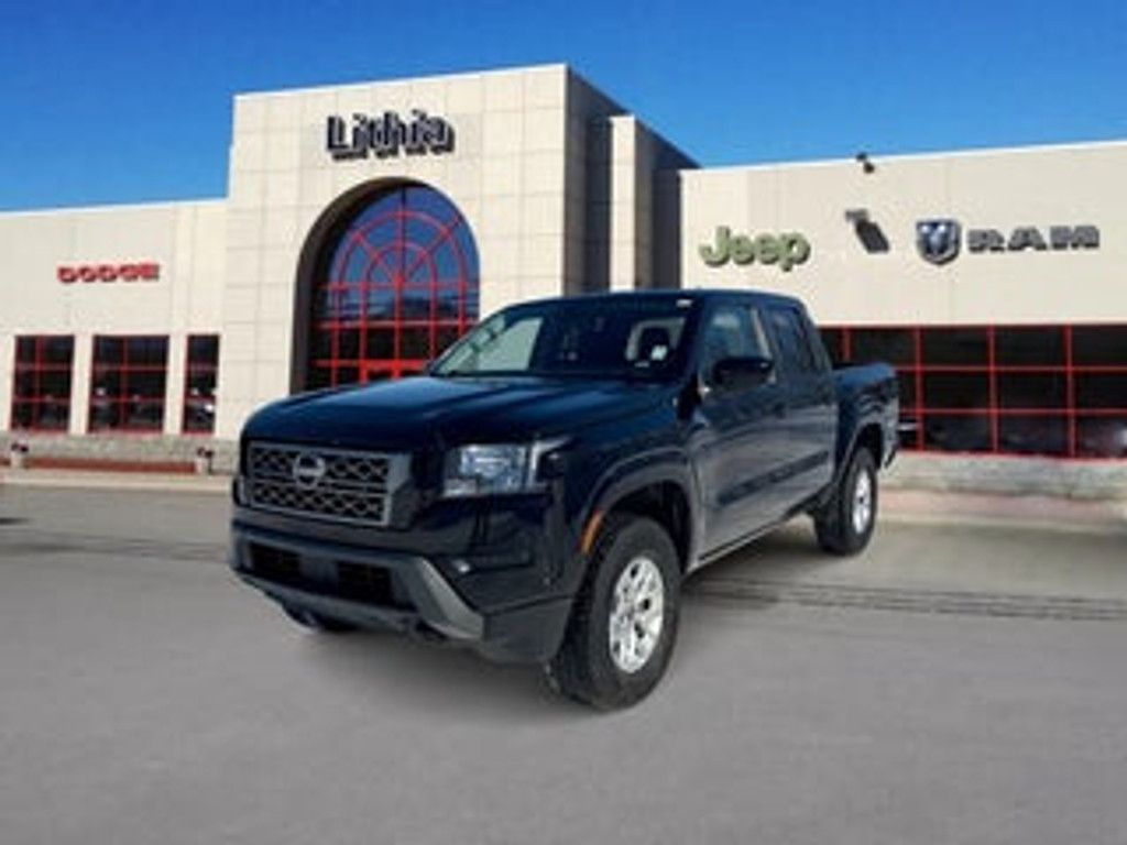 2024 Nissan Frontier SV