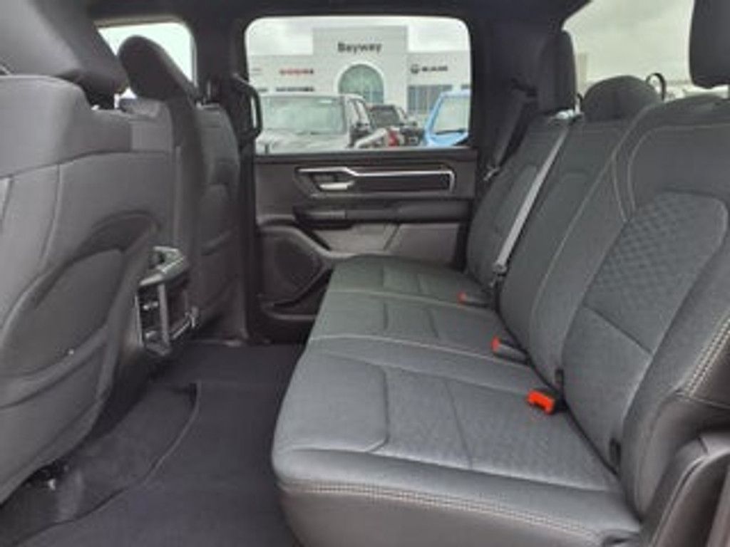 2026 RAM 1500 - photo 15