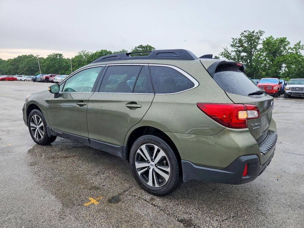 2019 SUBARU Outback - photo 2