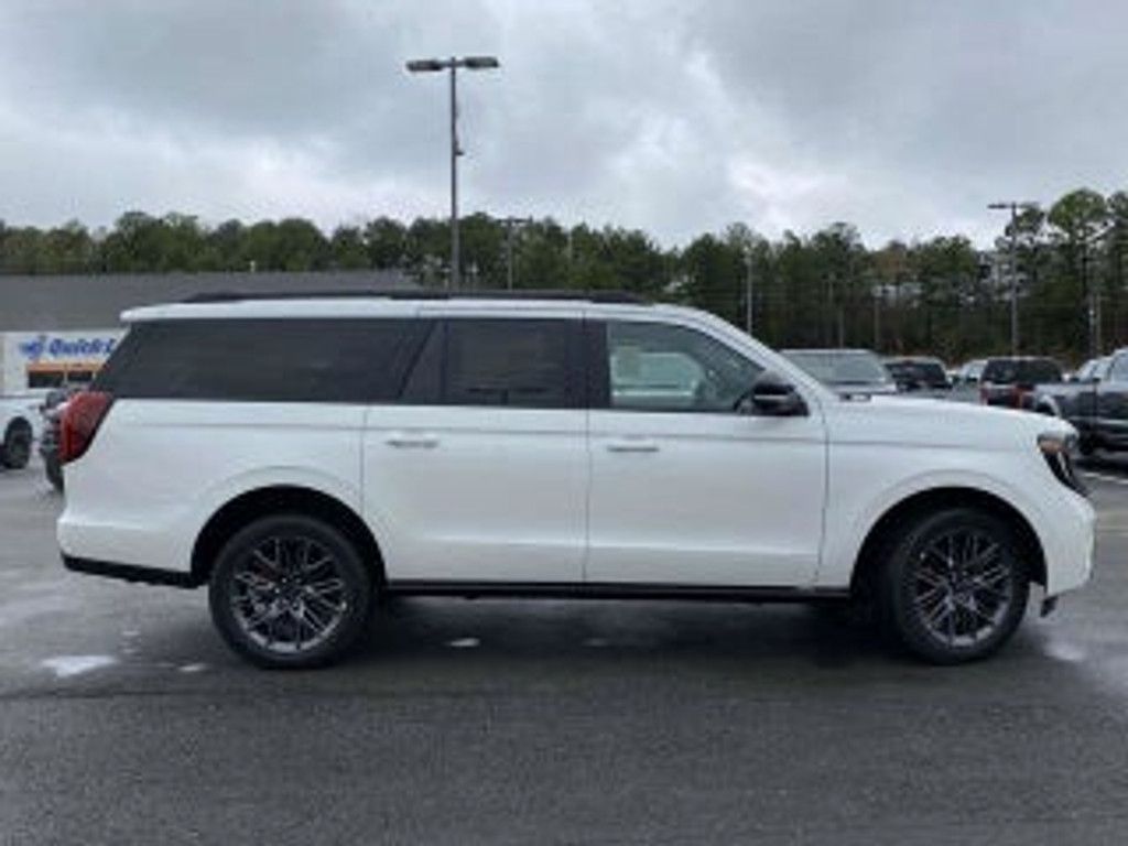 2027 FORD Expedition MAX - photo 2