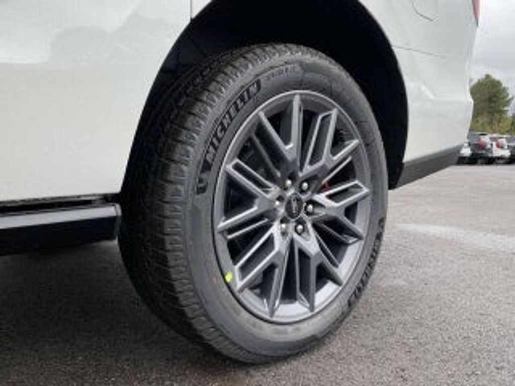 2027 FORD Expedition MAX - photo 8